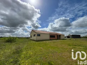 Building at Mauléon (79700)