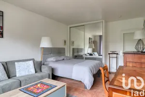 Apartment at HOUILLES (78800)