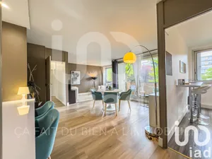 Apartment at Marly-le-Roi (78160)