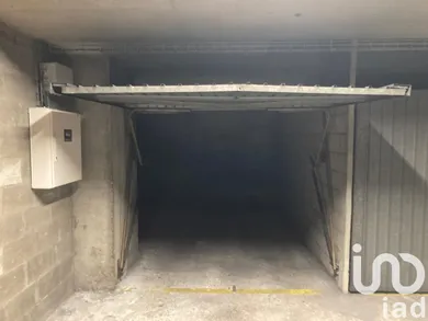 Parking in Paris (75013)