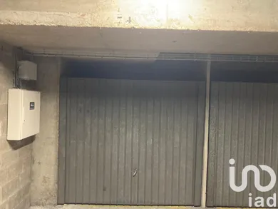 Parking in Paris (75013)