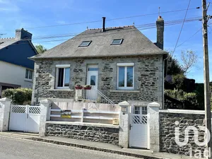 Traditional house at Plouguiel (22220)
