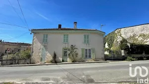 Maison de village à Fontaine-Chalendray (17510)