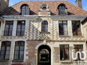 Apartment at Troyes (10000)