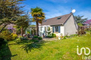 Traditional house at Porcheville (78440)