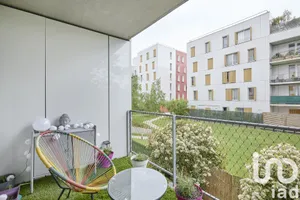Apartment at L'Île-Saint-Denis (93450)
