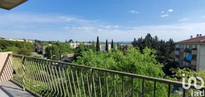 Apartment in Aix-en-Provence (13090)