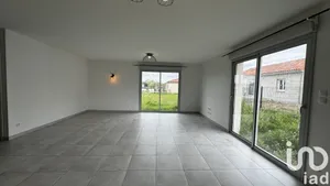 House at Ouzilly (86380)