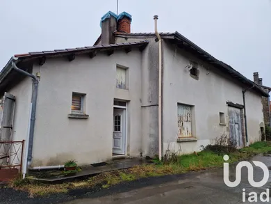 Maison de village à Saint-Estèphe (24360)