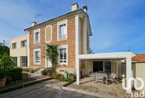 Maison traditionnelle à Combs-la-Ville (77380)