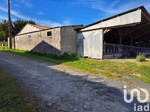 Barn at Aizenay (85190)