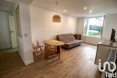 Apartment at Maisons-Alfort (94700)