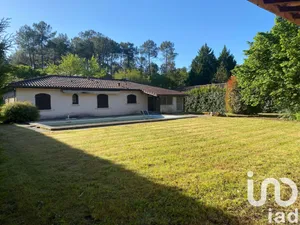 Traditional house in Le Barp (33114)