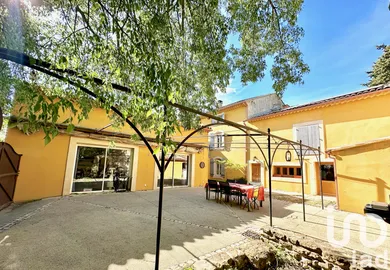 Mas in Camaret-sur-Aigues (84850)