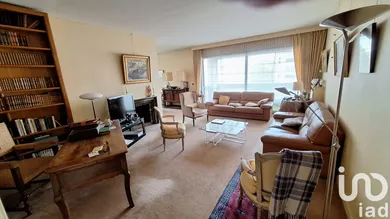 Apartment at Garches (92380)