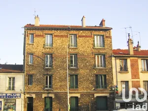 Building in CACHAN (94230)