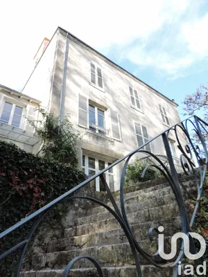 Mansion at Chaingy (45380)