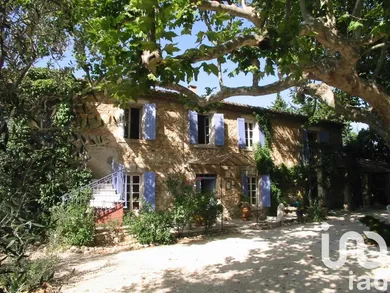 Mas at Robion (84440)