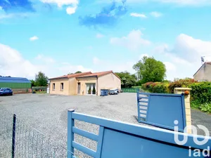 Maison à Sainte-Eanne (79800)