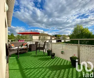 Appartement à CHESSY (77700)