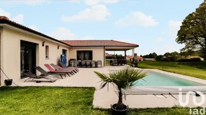 Traditional house at Aureil (87220)