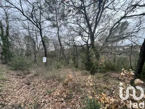 Building plot at Saint-Paul-en-Forêt (83440)