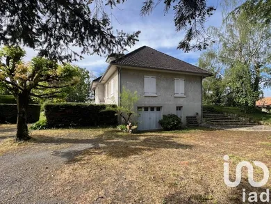 Detached house in THOUARS (79100)