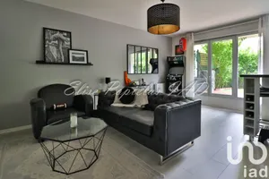Apartment at Carrières-sous-Poissy (78955)
