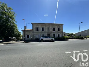 Townhouse in CAMPS-SUR-L'ISLE (33660)