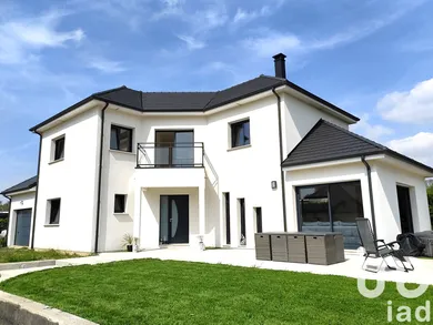 House in Val-de-Saâne (76890)