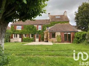 Traditional house in Bullion (78830)