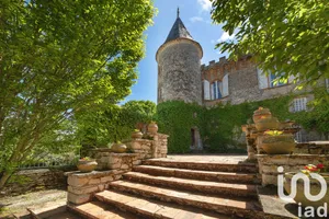 Castle at CARAMAN (31460)