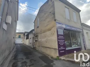 Building at COUTRAS (33230)