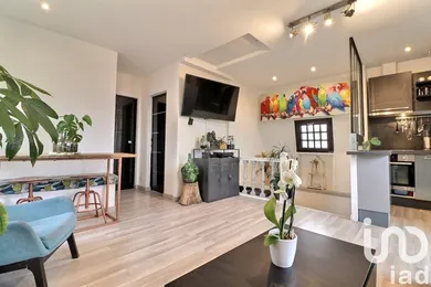Apartment in Vaujours (93410)