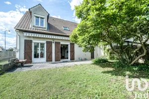 House at Pontault-Combault (77340)