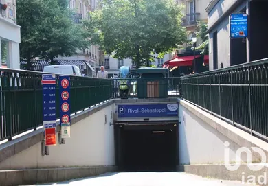 Parking at Paris (75004)