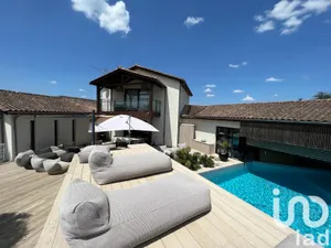 Architectural house in Marcenais (33620)