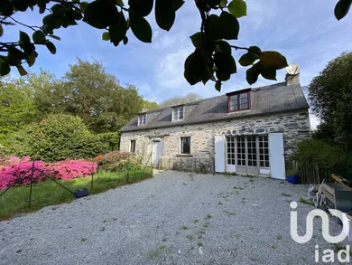Maison de campagne à Laz (29520)