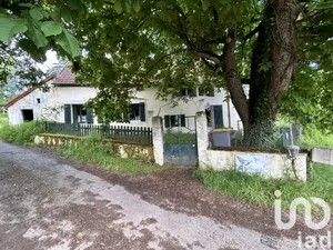 Maison de campagne à Louroux-de-Beaune (03600)
