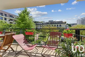 Apartment in Montrouge (92120)