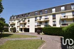 Apartment in Chantilly (60500)