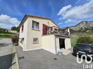 Maison de village à AUREL (26340)