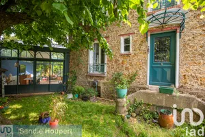 House at Brunoy (91800)