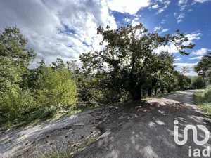 Terrain à bâtir à Vesseaux (07200)