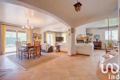 Maison traditionnelle à LA ROQUETTE SUR SIAGNE (06550)