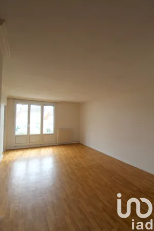 Apartment at LE MANS (72000)