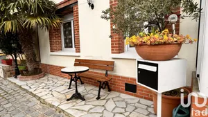 Townhouse at Noisy-le-Sec (93130)