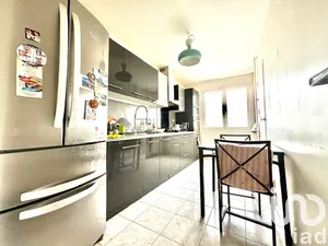Appartement à Évry-Courcouronnes (91000)