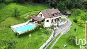 House at Arc-en-Barrois (52210)
