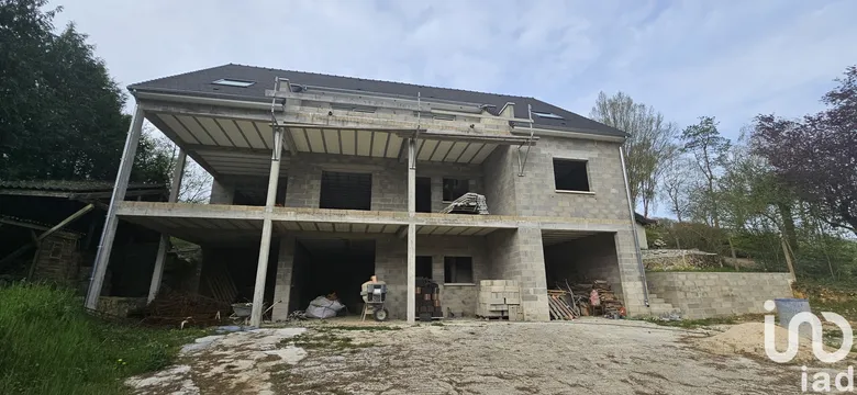 Maison 7 pièces 237 m² · à Véron · 237 m² · 147 000 €